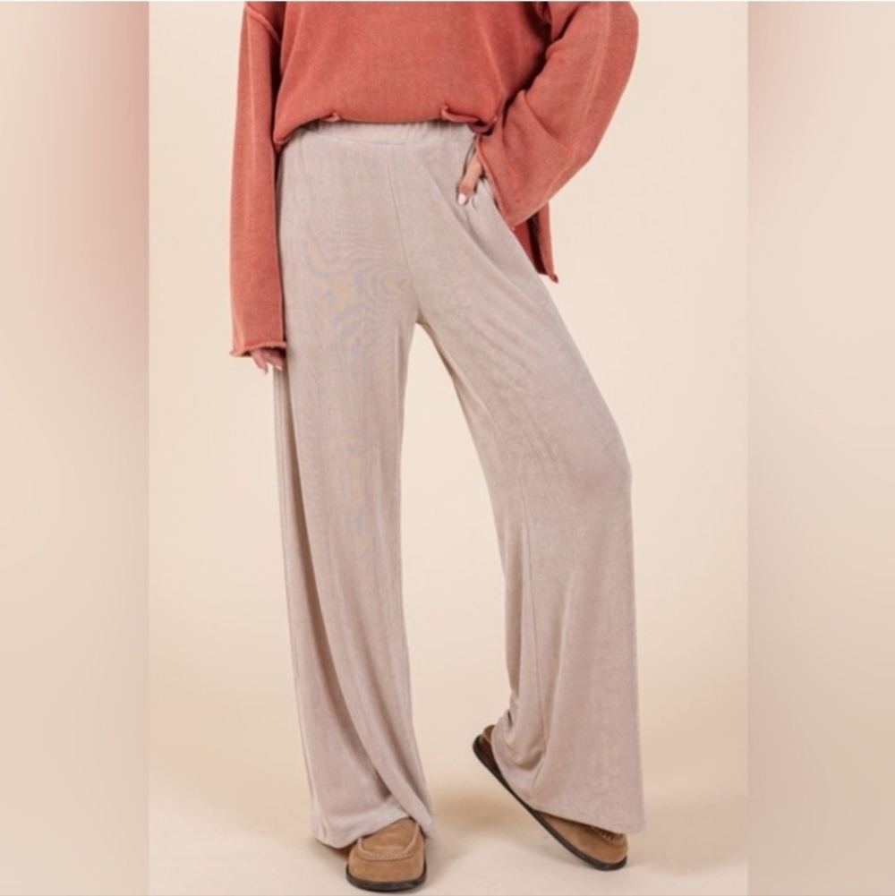 Mittoshop high-waisted ,wide leg, stretchy & flowy pants with shimmer
